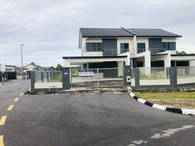 Moyan Indah Double storey semi-d