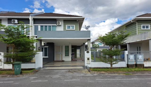 Double Storey Terrace Corner House