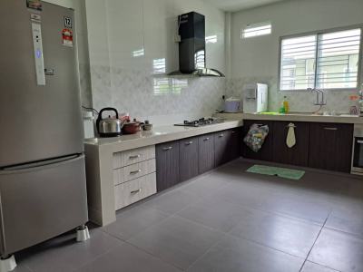 Double Storey Terrace Corner House photo 4