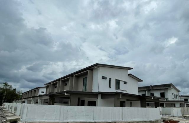 Corner Lot Brand New Double Storey @ Kuching City Mall- long car porch