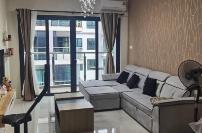 P Residence Condominium- Well Renovated unit