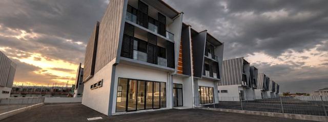 66 OFFICE-SHOWROOM